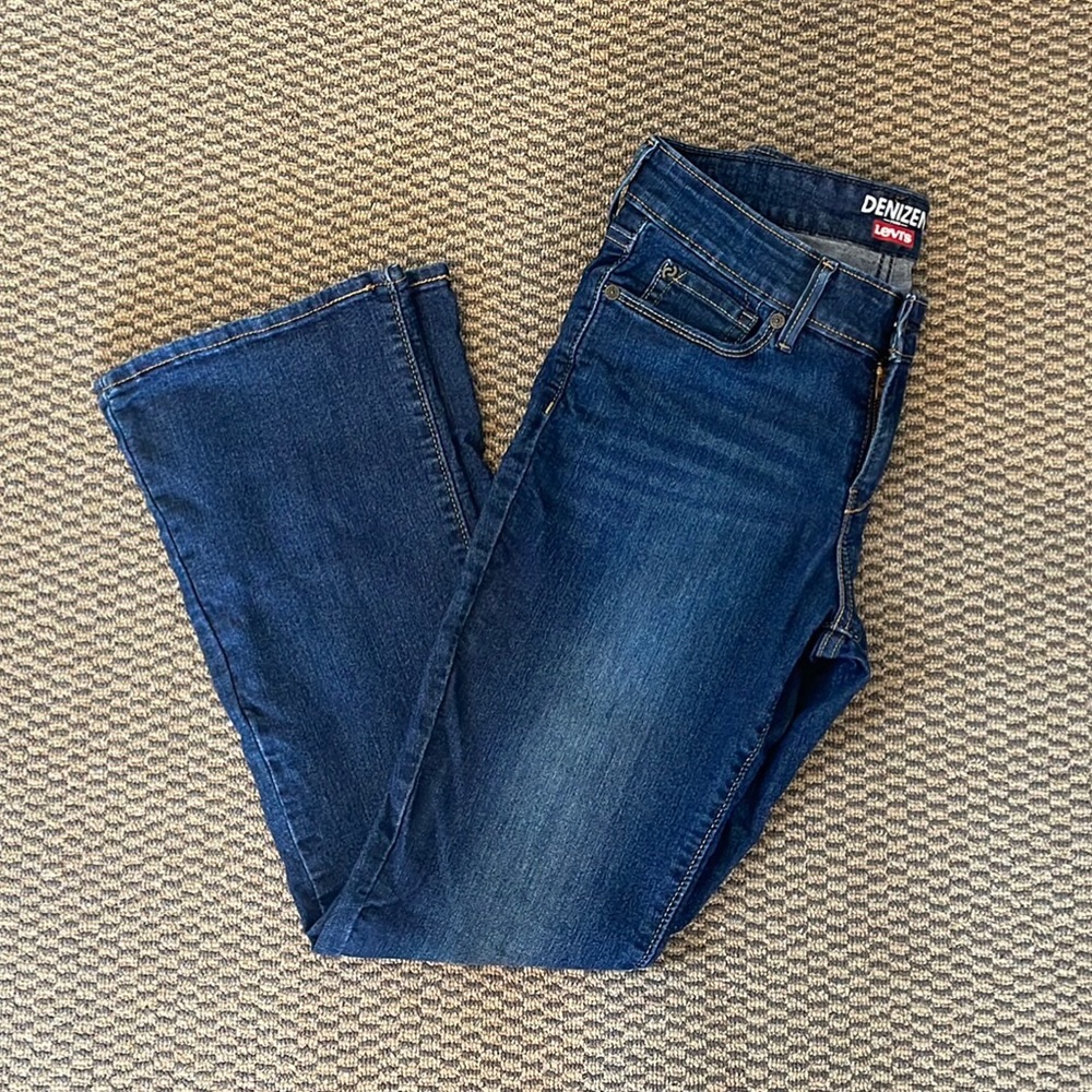 Levi’s Women’s Medium Wash Modern Boot Cut Jeans (Size 6)